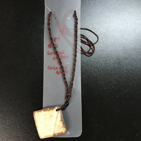 18" Adjustable Square/diamond Cotton and Coconut Shell Necklaces - Picture 3 of 6